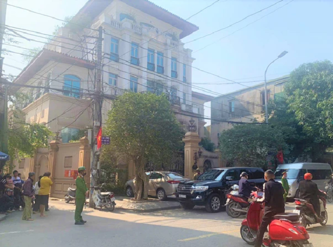 Khám xét nhà riêng Chủ tịch HĐQT Công ty CP Tập đoàn Thiên Minh Đức Kham xet nha rieng Chu tich HDQT Cong ty CP Tap doan Thien Minh Duc