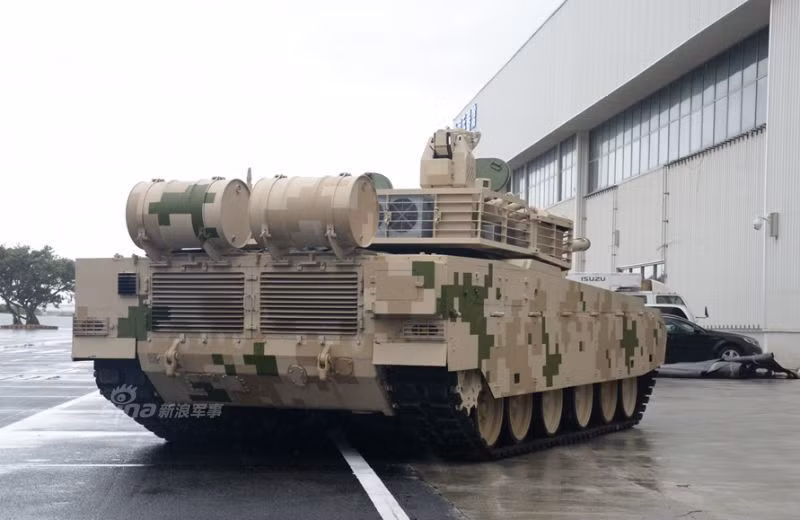 Theo NORINCO, nó được trang bị động cơ diesel công suất 1.300 mã lực tích hợp hộp số tự động và hệ thống treo thủy lực...Nguồn ảnh: QQ