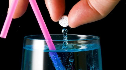 Ga trai bien thai chuoc thuoc me nguoi yeu de... nguoi khac quan he