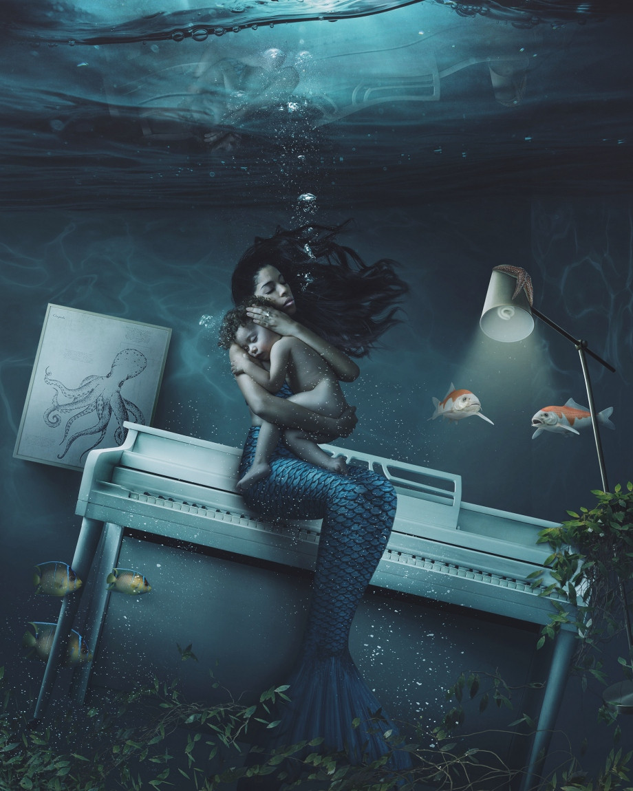 Dựa trên những câu chuyện phong phú của các con, cô Vanessa có thể sáng tạo ra những cảnh tượng kỳ ảo, siêu thực hệt như trong xứ sở cổ tích.