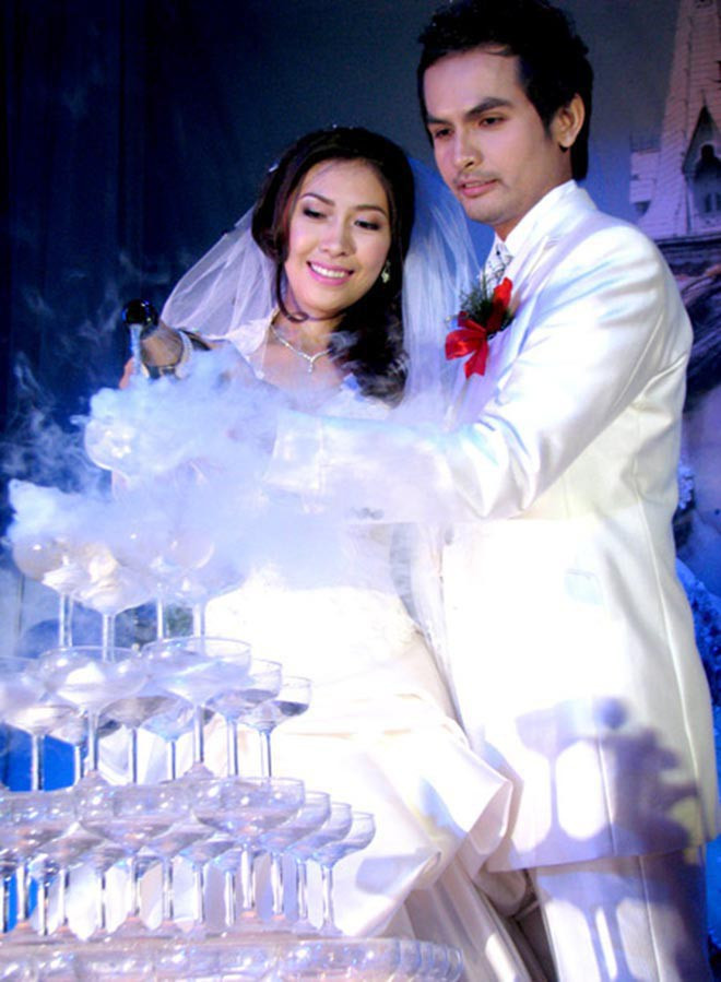 Danh tinh nguoi vo cuc kin tieng cua cuu sieu mau Duc Tien-Hinh-3