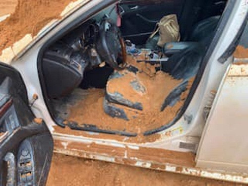 Cai nhau voi ban gai, chang trai hen gap lam chuyen choang nang-Hinh-2