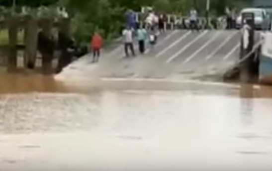 Doc dao ca sau tan tinh, an ai ngay truoc mat nguoi