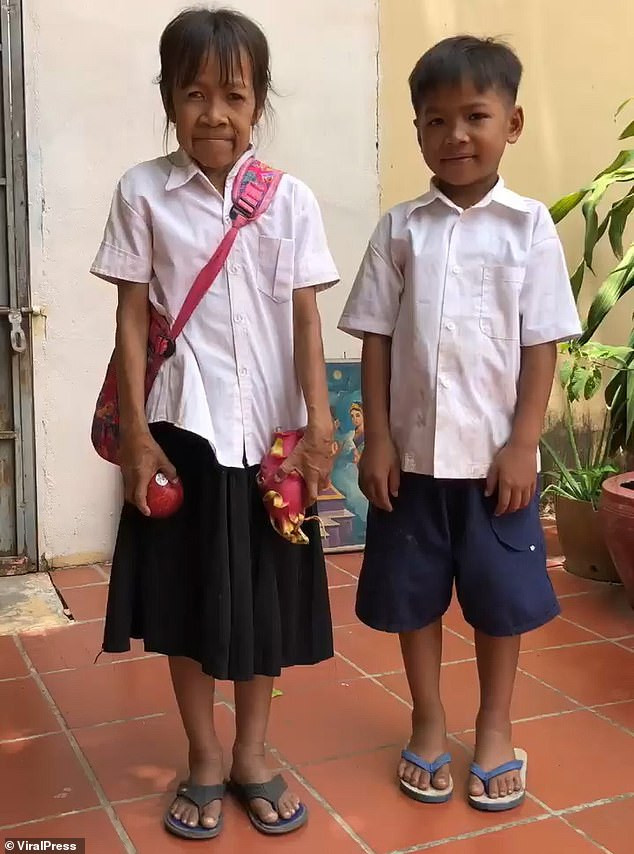 Ky la be gai 10 tuoi mang khuon mat ba lao-Hinh-2