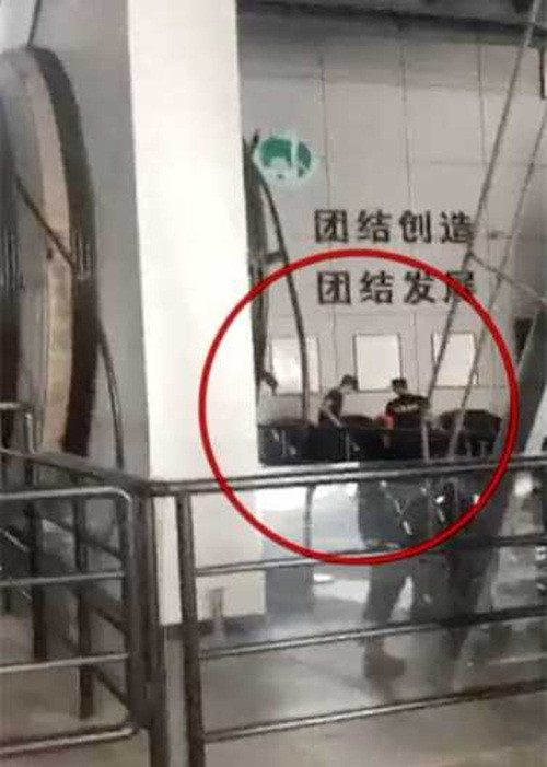 Di cap treo du lich, du khach hoang hon vi dieu khong ngo...-Hinh-3