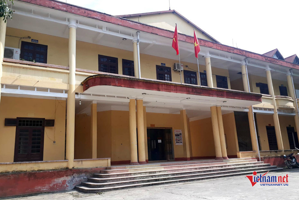 Can bo Yen Bai vao bep an lam viec sau phan lo ban tru so huyen