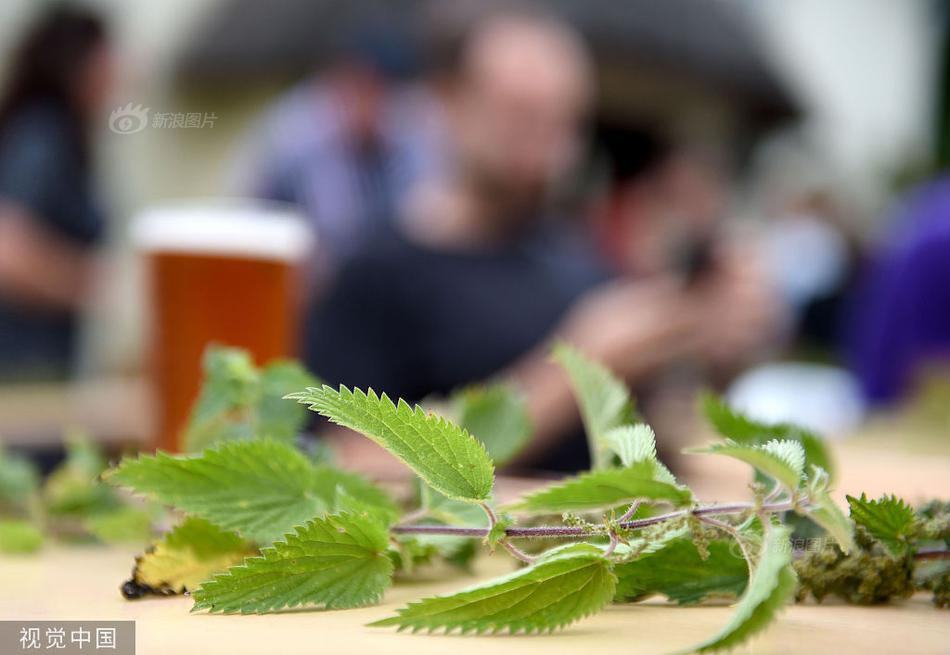 On lanh canh dua nhau an cay tam ma va su thuc 