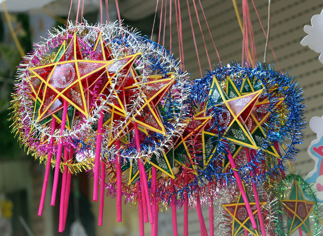 Những chiếc đèn ông sao cỡ nhỏ nhất được bán với giá chỉ 15.000 đồng.