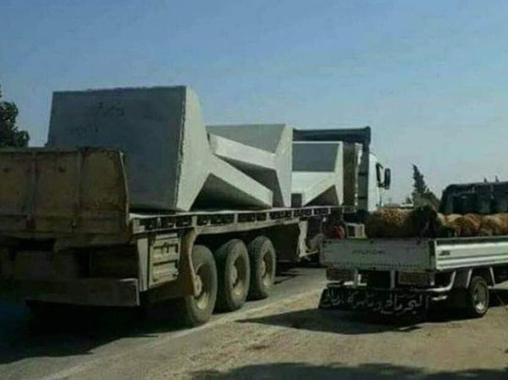 Căn cứ này của quân đội Thổ Nhĩ Kỳ nằm cách 15 km về phía Đông Nam của thành phố trọng điểm Ma`arat al-Nu`man, trung tâm đô thị lớn nhất ở miền Nam tỉnh Idlib.