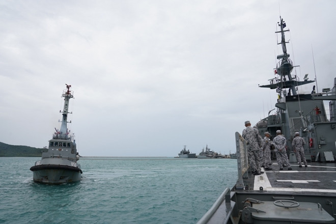 Tổng cộng có 8 tàu chiến, 4 máy bay từ 7 nước tham gia diễn tập, với gần 1.000 nhân sự của Mỹ và 10 nước ASEAN. Tàu hải quân 18 thuộc Lữ đoàn 171, Vùng 2 Hải quân của lực lượng hải quân Việt Nam tham gia diễn tập.