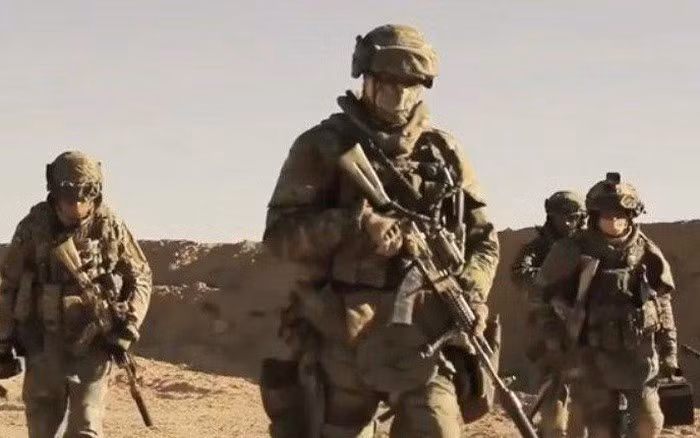 Trong khi quân đội Syria tạm dừng cuộc tấn công mặt đất của mình, họ đã không cho phép thực hiện các cuộc oanh kích bằng pháo vào các vị trí của Hay'at Tahrir Al-Sham ở phía Nam và phía Tây Idlib.