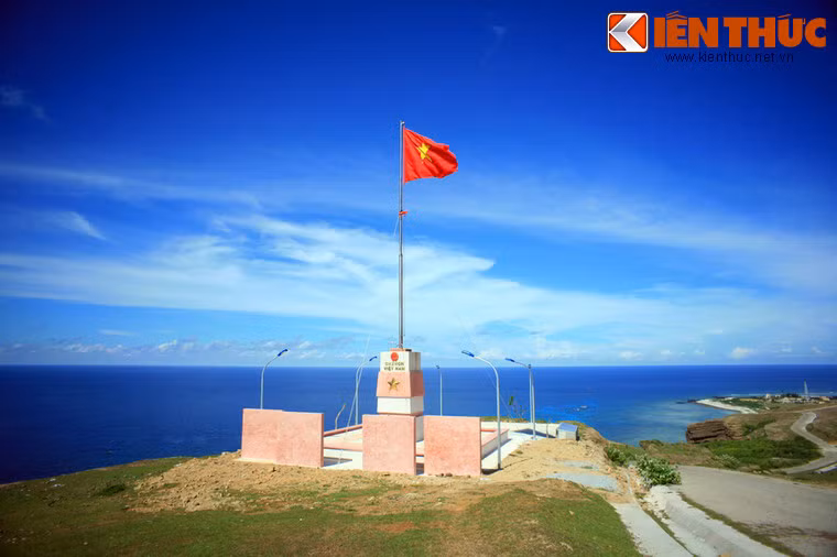 Công trình được xây dựng với ý nghĩa khẳng định tinh thần yêu nước và khơi dậy ý thức, trách nhiệm của tuổi trẻ trong việc bảo vệ, giữ gìn chủ quyền biển, đảo của Tổ quốc trên biển Đông.