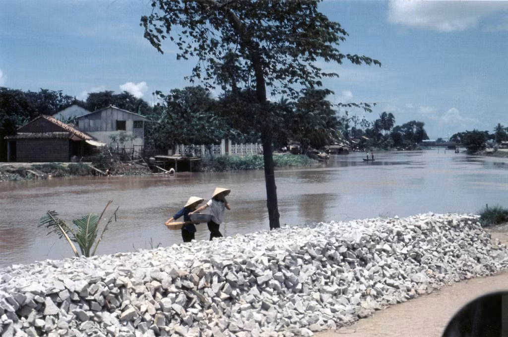 Một góc nhìn khác về rạch Cái Khế.