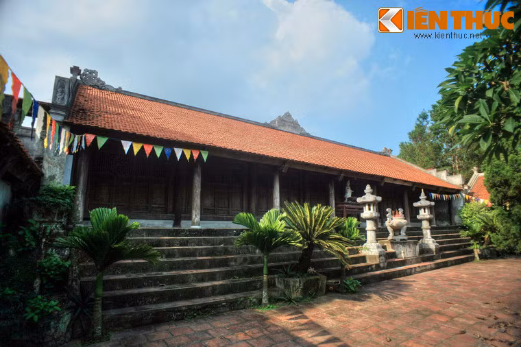 Toàn bộ công trình kiến trúc quý báu này đã bị quân xâm lược nhà Minh phá hủy vào thế kỷ 15.