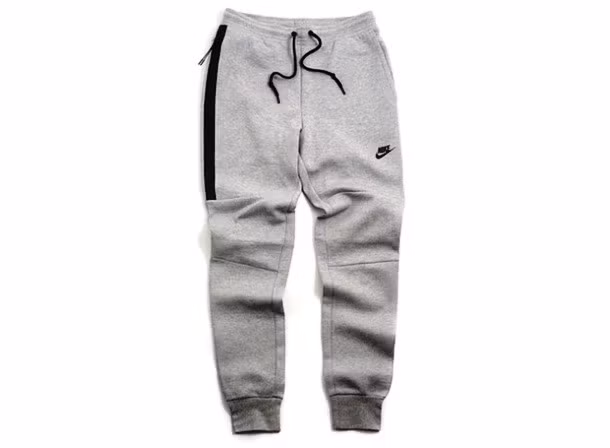 Tháng 4/2006, Jimmy Hackley - một người 61 tuổi sống tại bang Florida, Mỹ - đã thắt cổ Patricia Ann McCollum, 29 tuổi, bằng quần thể thao. Qua các phiên xử, tòa tuyên bố Jimmy phạm tội giết người cấp độ một.