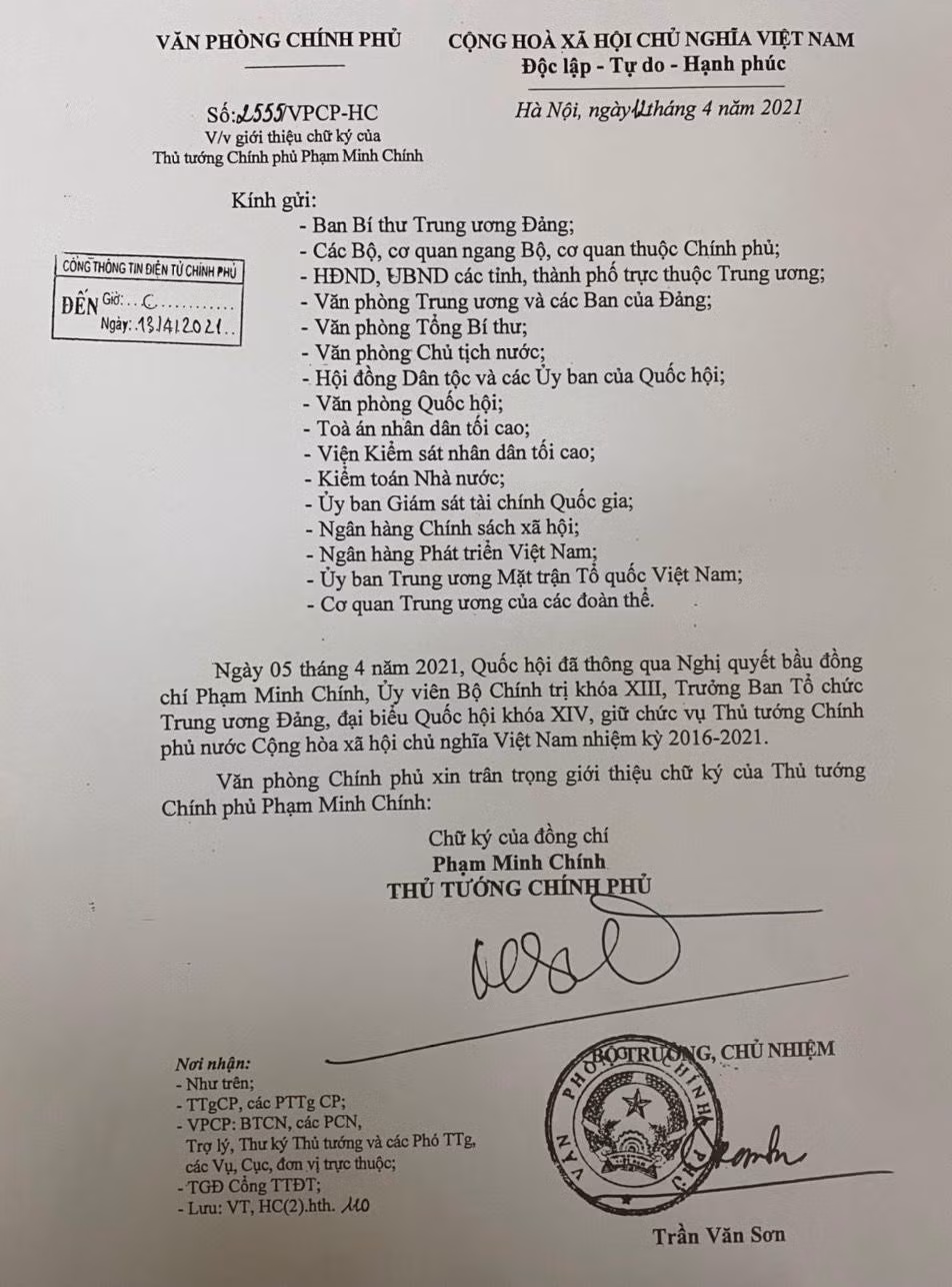 Văn bản giới thiệu chữ ký của Thủ tướng Chính phủ Phạm Minh Chính.