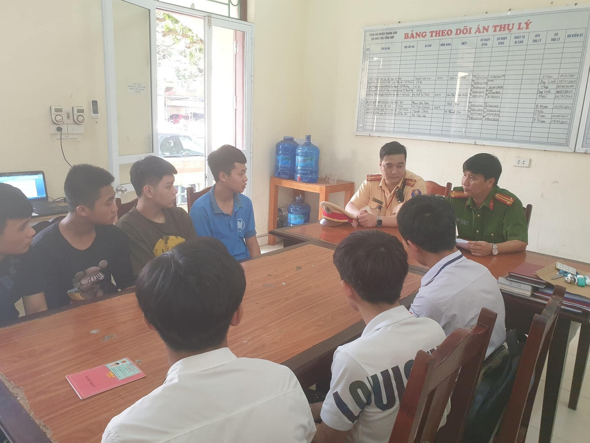 Quá trình xác minh đã xác định, một nhóm thanh niên có 10 người gồm: Lê Văn Bốn (SN 2002), Đặng Quý Mùi (SN 2003), Nguyễn Trung Bắc (SN 2004), Phạm Văn Việt (SN 2004), Đinh Tiến Đạt (SN 2004), Trần Văn Sơn (SN 2004), Phạm Tuấn Long (SN 2005), Hà Quang Long (SN 2005) cùng ở tỉnh Phú Thọ.