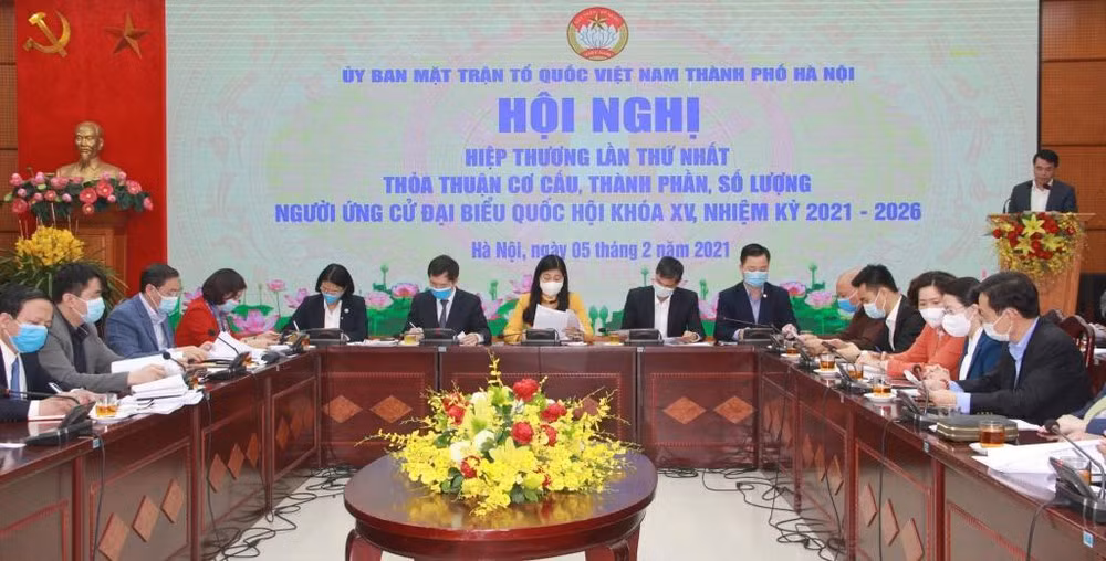 Ha Noi: 6 nguoi ung cu DBQH xin rut, 1 nguoi bi bat tam giam