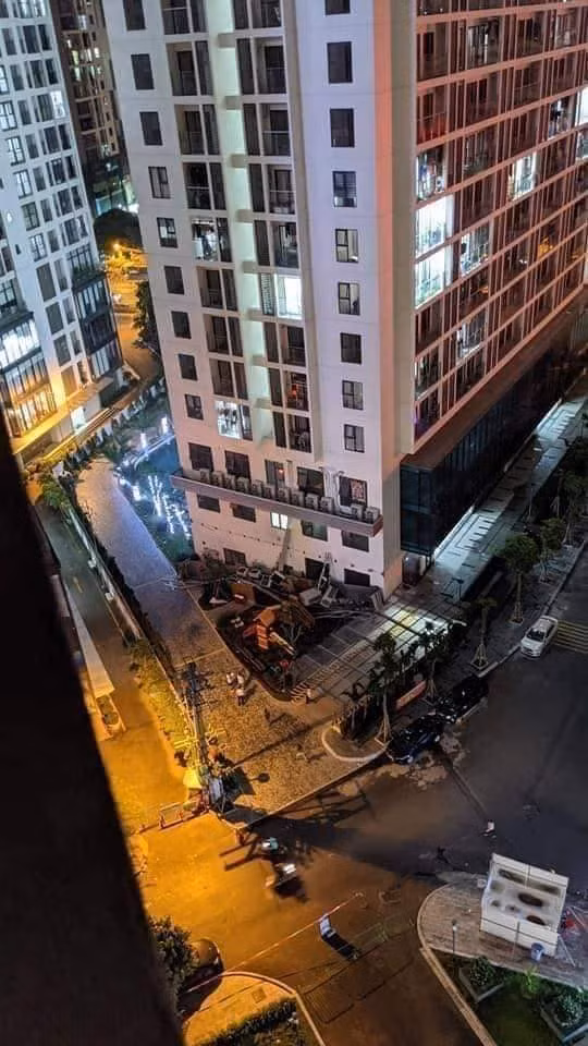 Được biết đây là tòa chung cư của An Bình Plaza số 97 Trần Bình.