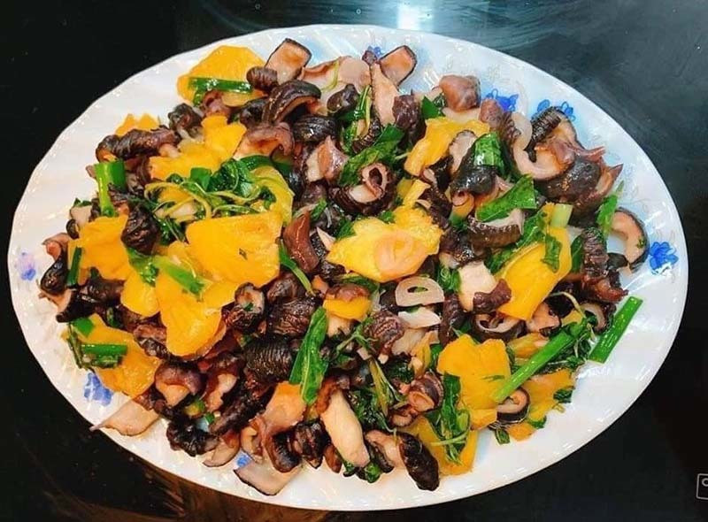 Nam bien co gi ngon bo... chi em ram ro mua dan buon ban vai ta moi ngay?-Hinh-2