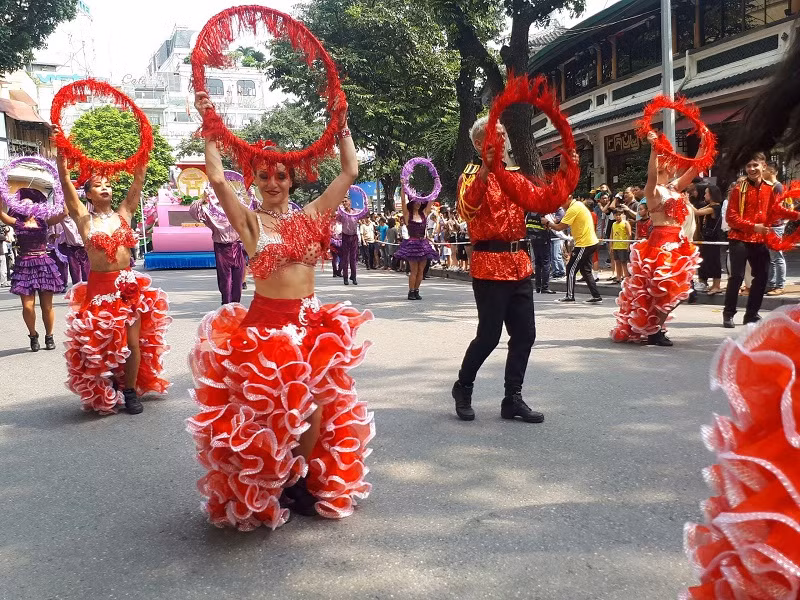 Nguy co dich COVID-19 lan 4 bung phat: Cac tinh “tung chieu” doi pho