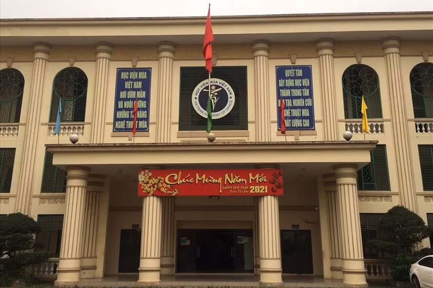 Hoc vien Mua Viet Nam tra loi don keu cuu cua 325 hoc vien