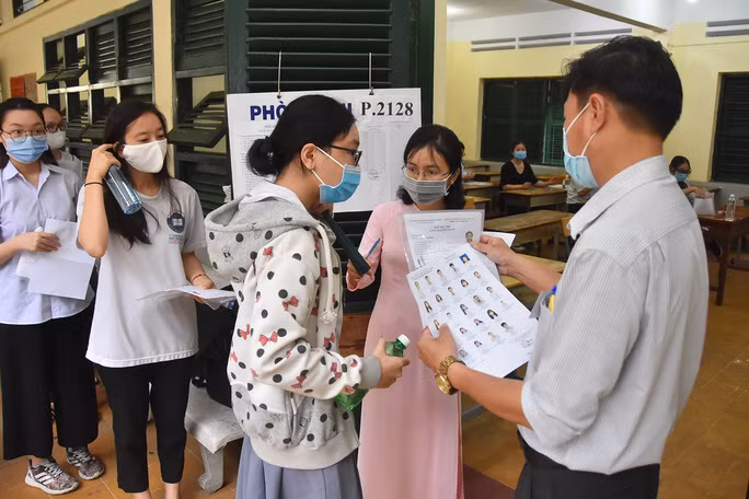 Thí sinh bị đình chỉ thi năm nào sẽ bị hủy kết quả toàn bộ các bài thi trong kỳ thi năm đó. (Ảnh: NLĐ)