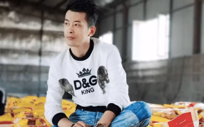 Nền tảng Kuaishou đã không cho phép Xinba livestream trong 60 ngày. Anh chàng này đã lên tiếng xin lỗi khách hàng.