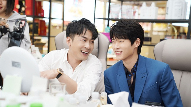 Đây là chương trình bán hàng qua livestream đầu tiên của anh sau gần 3 tháng kể từ khị dừng lên sóng cuối năm ngoái do cơ quan giám sát thị trường Quảng Châu phát hiện người này quảng cáo tổ yến giả.