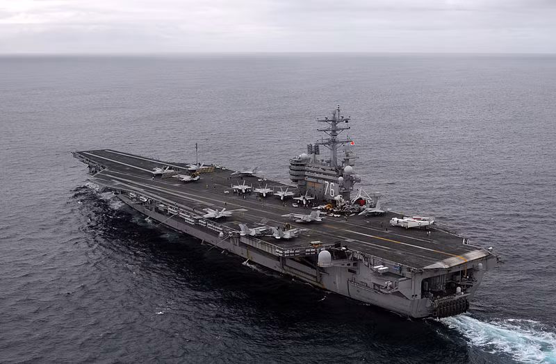 Du doan chiec tau san bay My tham Viet Nam nam sau