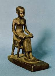 Imhotep vô cùng tận tâm khi thăm khám, chữa bệnh cho người dân Ai Cập. Ông cũng ghi chép cẩn thận trong cuốn sách của mình về cách sử dụng các loại thảo dược để chữa bệnh.
