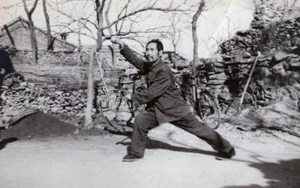  Cao thủ thị vệ nhà Thanh có võ nghệ cao siêu được Từ Hi Thái hậu trọng dụng là Cung Bảo Điền. Hành trình trở thành đệ nhất cao thủ nhà Thanh của ông khiến nhiều người ngưỡng mộ.