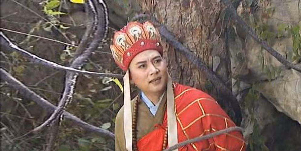 Một chi tiết khiến nhiều người tò mò là sau khi bắt được Đường Tăng, yêu quái không lập tức ăn thịt. Nhờ vậy, các đồ đệ của Đường Tăng có thời gian và cơ hội giải cứu sư phụ.