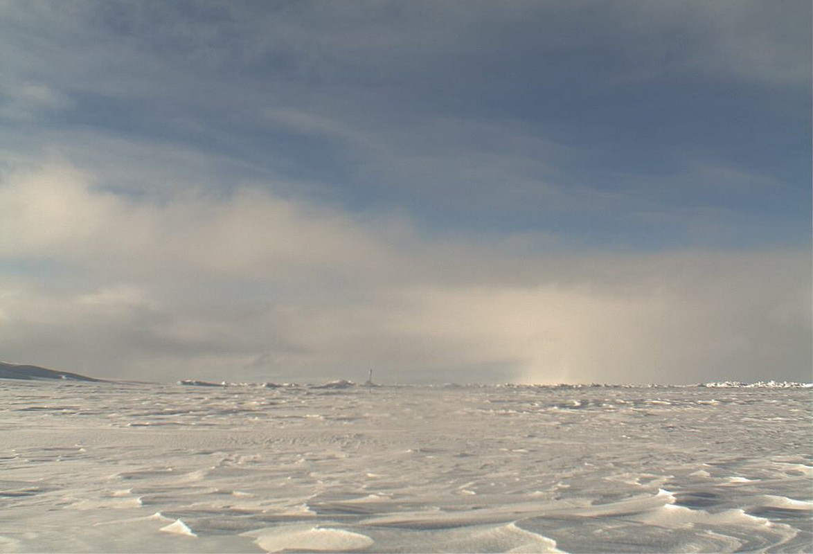 Trong những mùa hè sau đó, lượng băng trên biển khá lớn nên hai tàu vẫn mắc kẹt. Đoàn thám hiểm do thuyền trưởng Franklin liên lạc với đất liền lần cuối là vào ngày 25/4/1848. Họ thông báo 24 người tử vong trước khi rời bỏ tàu. Ông Franklin là một trong số đó. Ông qua đời vào ngày 11/6/1847.