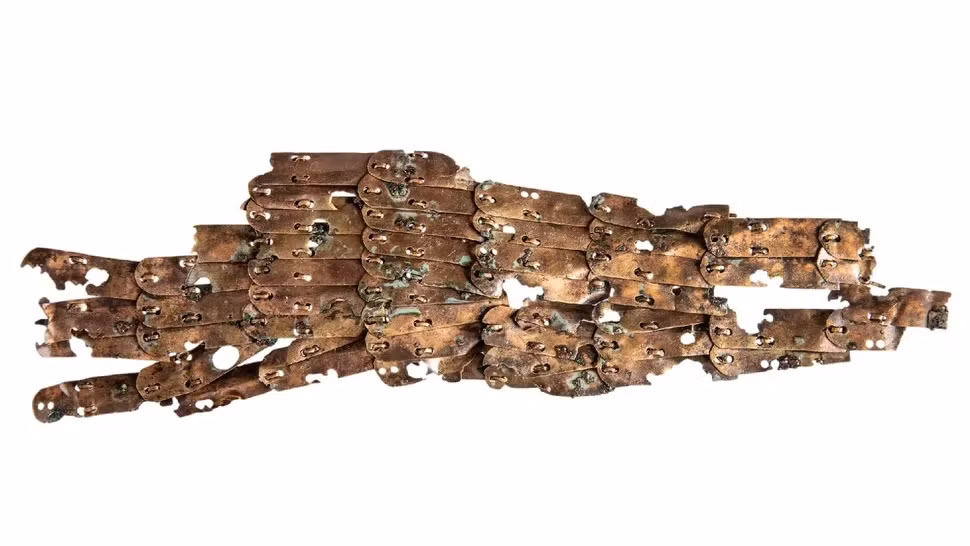 Phần còn lại của một bộ áo giáp "lorica squamata" được tìm thấy tại địa điểm khảo cổ Timacum Minus ở miền đông Serbia. Nó có niên đại khoảng 1.700 tuổi. Những người lính La Mã cổ đại thường mặc loại áo giáp này khi đánh trận.