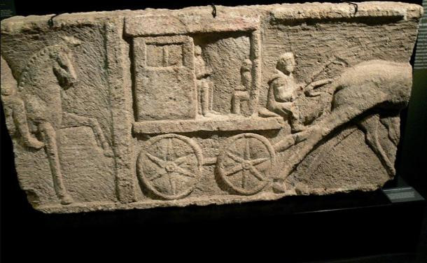 La Mã là một trong những nền văn minh nổi tiếng trong lịch sử nhân loại. Cuộc sống của người dân đế chế La Mã thu hút sự quan tâm của công chúng. Trong số này, cuộc sống của giới thượng lưu La Mã gây nhiều tò mò.