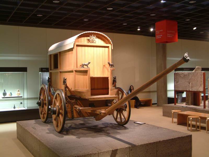 Ghế ngồi êm ái trên xe carpentum giúp giới thượng lưu La Mã có thể thoải mái khi di chuyển những quãng đường xa.