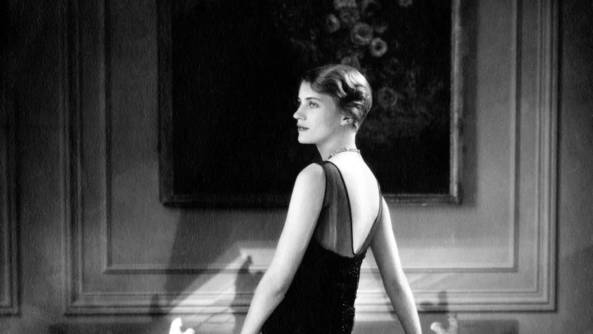 Lee Miller chỉ ở lại Paris một thời gian ngắn rồi lại nhanh chóng ra chiến trường, chụp ảnh tại một số trại tập trung của phát xít Đức.