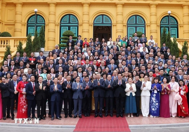 Tổng Bí thư Tô Lâm gặp mặt đại biểu doanh nhân tiêu biểu - Hình 4 Tong Bi thu To Lam gap mat dai bieu doanh nhan tieu bieu-Hinh-4