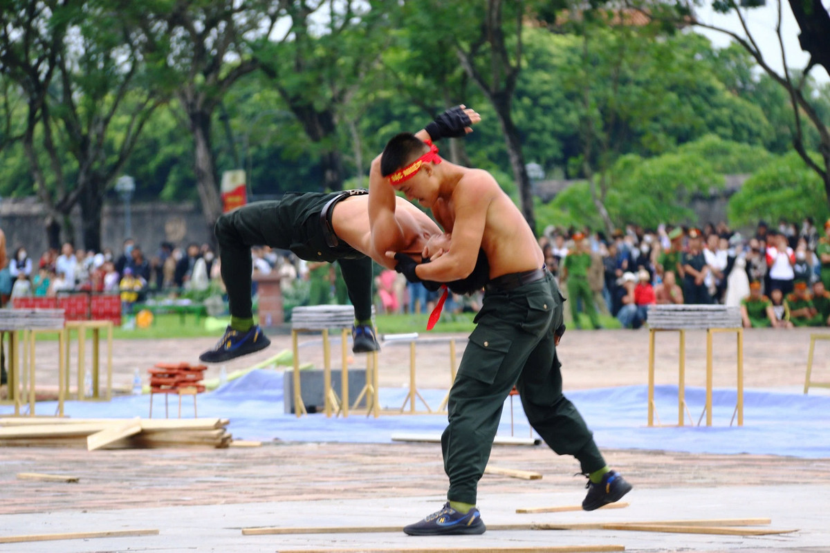Theo lãnh đạo Công an tỉnh Thừa Thiên Huế, Đại hội và hội thi diễn ra trên địa bàn tỉnh từ ngày 26 - 31/10. Ngoài các các phần thi tại Quảng trường Ngọ Môn, lực lượng công an cũng sẽ có nhiều tiết mục diễu binh, tuần hành qua một số tuyến đường trung tâm TP Huế.