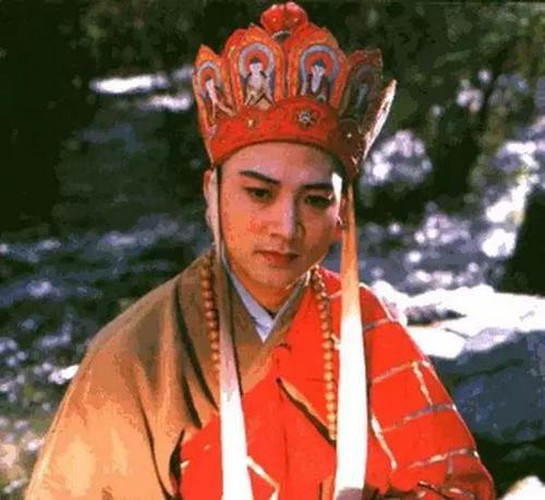 Ở kiếp thứ 10, Đường Tăng thu nạp các đệ tử và vượt qua 81 kiếp nạn trên hành trình đi Tây Trúc thỉnh kinh. Với việc tu thành chính quả, Đường Tăng lập được nhiều công tích, hoàn thành việc lấy kinh nên được Như Lai phong chức hậu hĩnh.