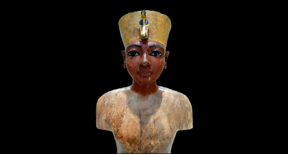 Một báu vật ít được biết đến trong lăng mộ của pharaoh Tutankhamun là ma-nơ-canh được dùng để treo quần áo cũng như đồ trang sức để giúp nhà vua Ai Cập có những lựa chọn phù hợp trong từng hoàn cảnh.