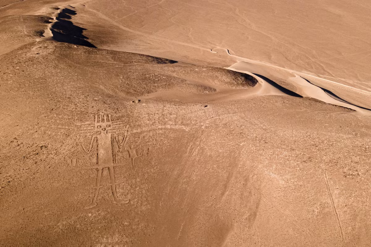 Theo đó, mọi người chỉ có thể nhìn rõ hình vẽ này từ trên cao hoặc thông qua các bức ảnh chụp từ vệ tinh hay máy bay không người lái.