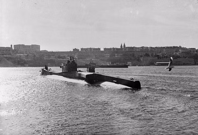 Xác tàu ngầm HMS Trooper được phát hiện nằm dưới đáy biển ở độ sâu khoảng 253m. Theo đó, đây là xác tàu ngầm thứ 8 trong thời chiến mà Planet Blue phát hiện ở vùng biển Hy Lạp. Ảnh: Lt. F.G. Roper / Wikimedia Commons / Public Domain.