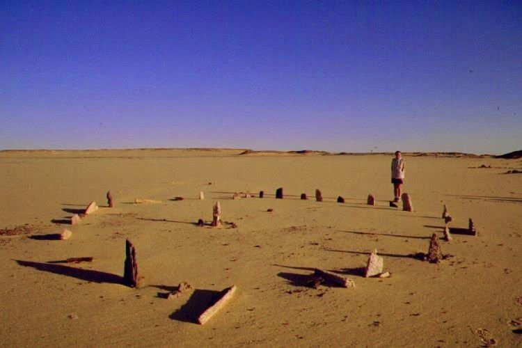 Vào năm 2001, cuộc khai quật ngôi mộ trung tâm không tìm thấy hài cốt nào mà chỉ phát hiện bộ xương hoàn chỉnh của một con bò. Ảnh: Raymbetz - CC BY-SA 3.0.