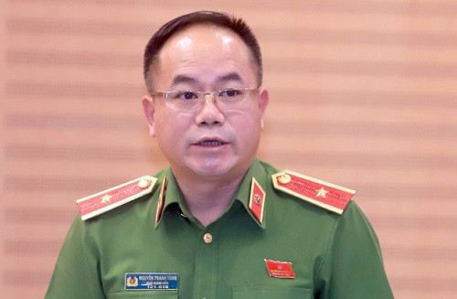 Giam doc CDC Ha Noi va dong pham nhan 1,1 ty dong cua Cong ty Viet A