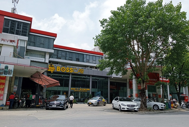 Bên cạnh đó, Thanh tra Bộ Xây dựng còn cho biết, trong quá trình dự thảo kết luận thanh tra, năm 2020, UBND quận Thanh Xuân đã có quyết định áp dụng biện pháp khắc phục hậu quả, buộc Công ty Sông Hồng nộp lại số tiền hơn 5,4 tỷ đồng, thu lợi bất hợp pháp từ việc thi công xây dựng công trình không phép.