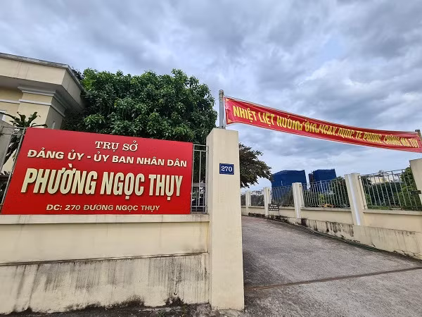 Loat cong trinh xay dung trai phep tren dat bai boi song Hong: Phuong Ngoc Thuy im lang?!