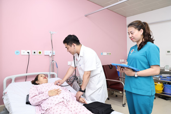 Phau thuat thanh cong ca ghep tim nhan tao ban phan tai Viet Nam-Hinh-2