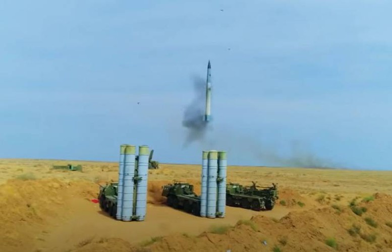 "Chiều cao trung bình của cao nguyên Tây Tạng là khoảng 4.500 m. Các hệ thống S-400 nằm ở độ cao khoảng 500 m sẽ có khả năng phát hiện hiệu quả máy bay và UAV từ khoảng cách xa trước khi chúng xâm nhập vào không phận khu vực".